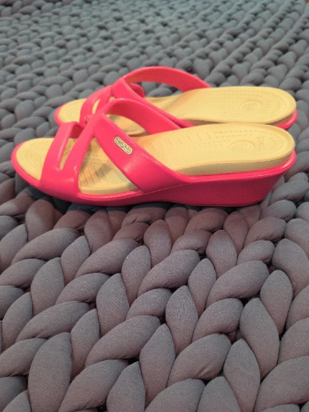 CROCS Women’s Hot Pink Strappy Slip-On Sandals